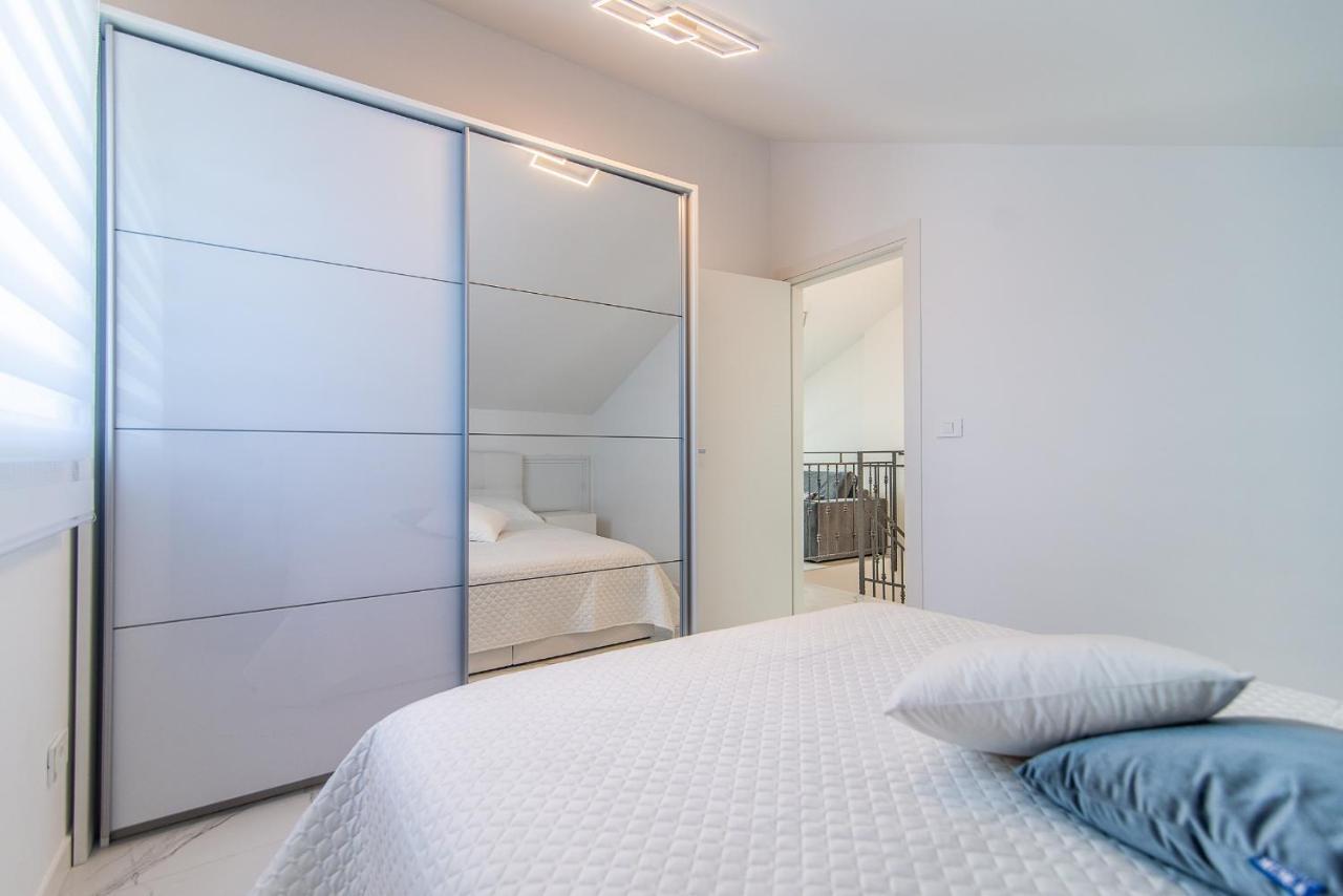 Luxury Apartment Queens Dramalj Exterior photo